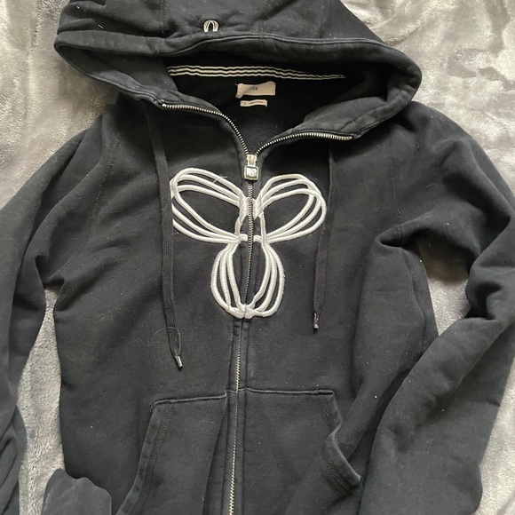 Thick zip up hoodie from aritzia - Picture 4 of 4